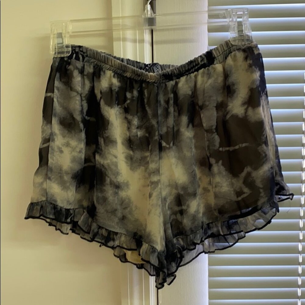 Vigoss black and cream tie dye shorts
